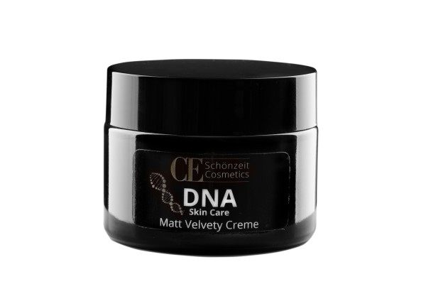 MATT VELVETY CREME